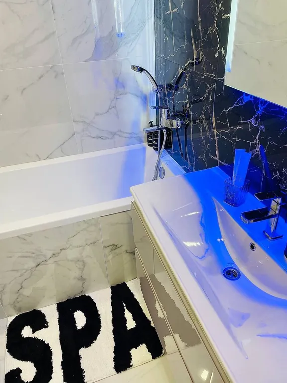 Новые апартаменты с видом на озеро, р-н Ледового дворца