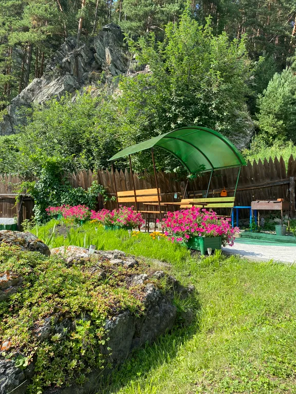 Коттедж для больших компаний на Алтае