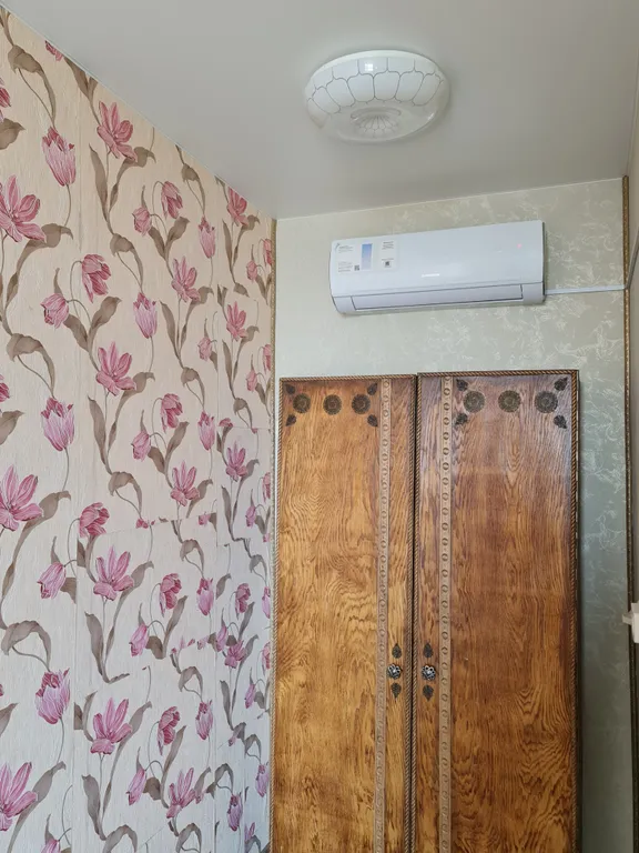 Дом Бархатная 1