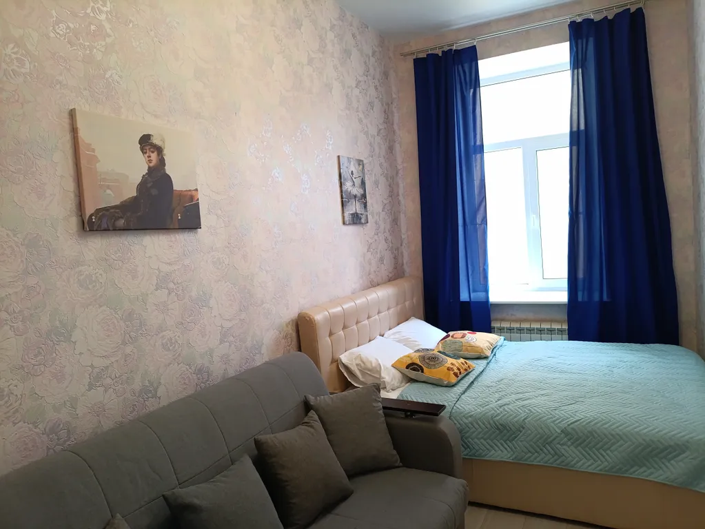 Трехкомнатная у Невского