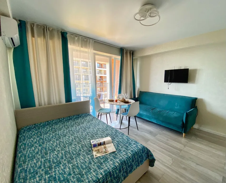 У самого черного моря - три минуты до пляжа