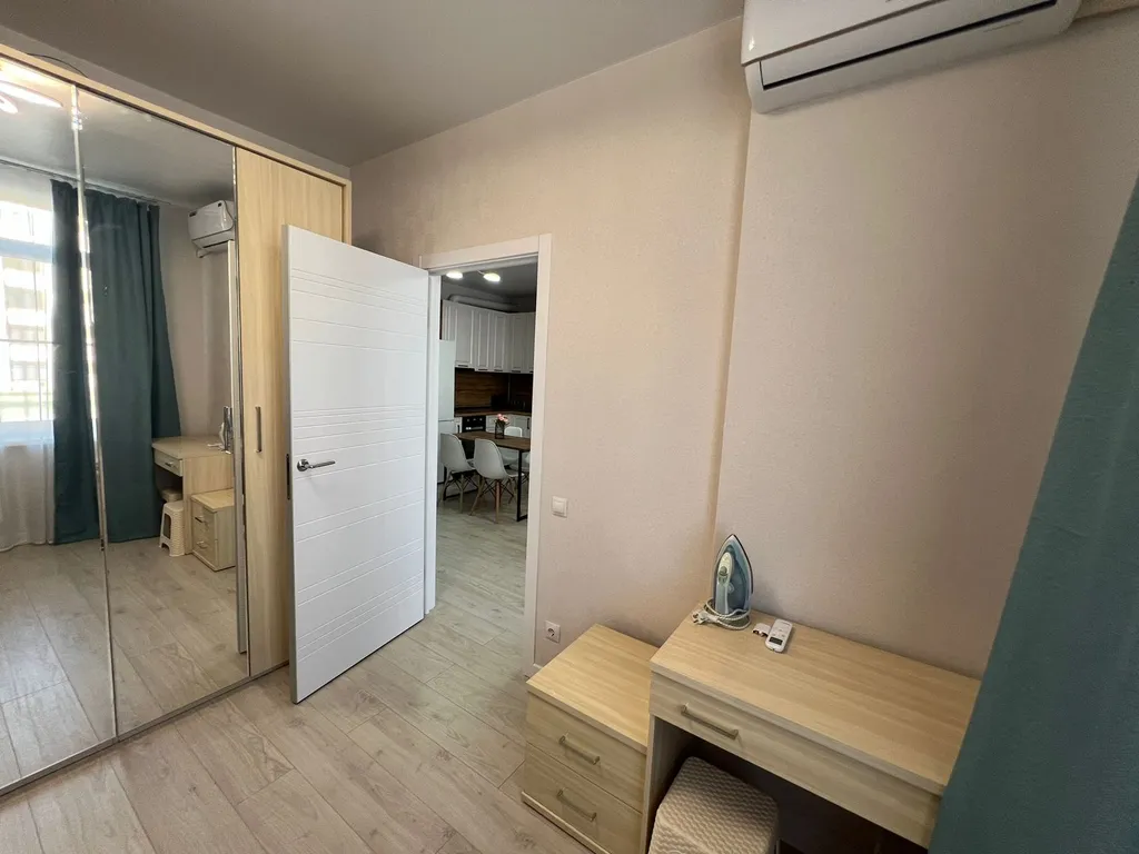 341 Евротри 2 сан. узлами на 6 человек с бассейнами