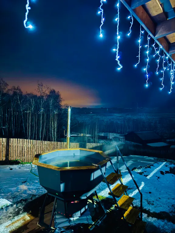 Дом с террасой и видом на закат