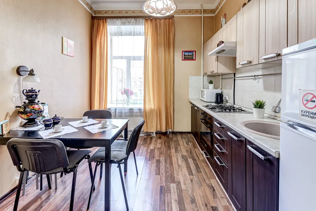 Достоевский рекомендует