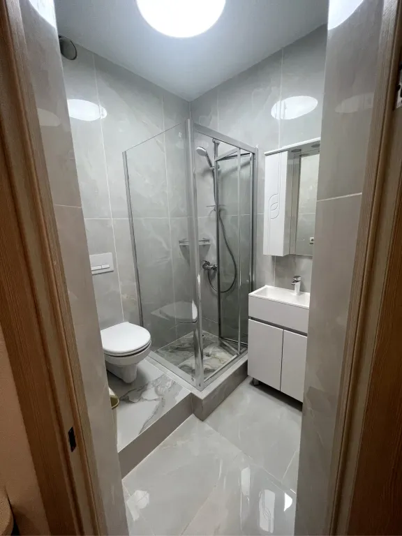 Дом с тремя апартаментами с видом на горы и море