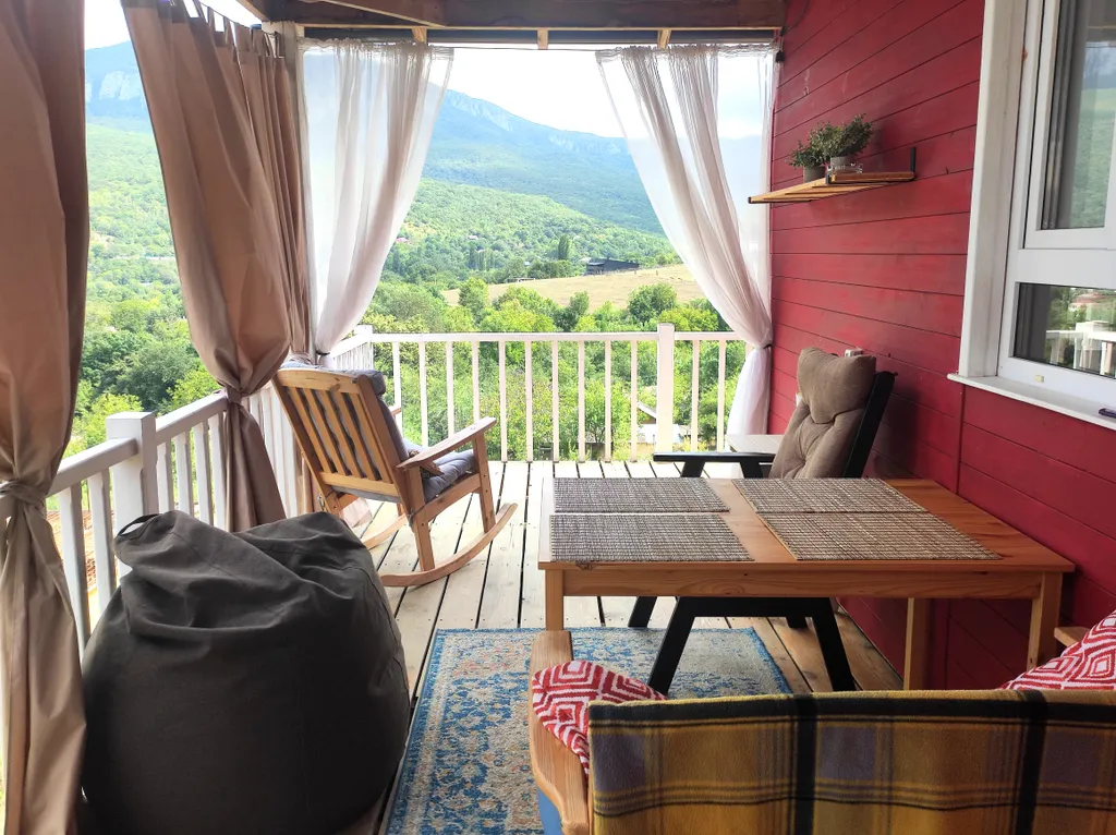 Коттедж Дом с панорамным видом на горы — Соколиное