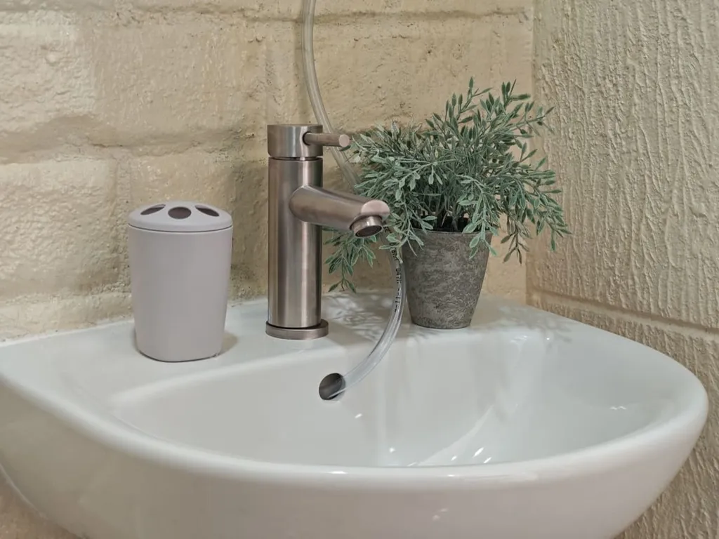 Стильная новая студия с кроватью-трансформером на двоих гостей