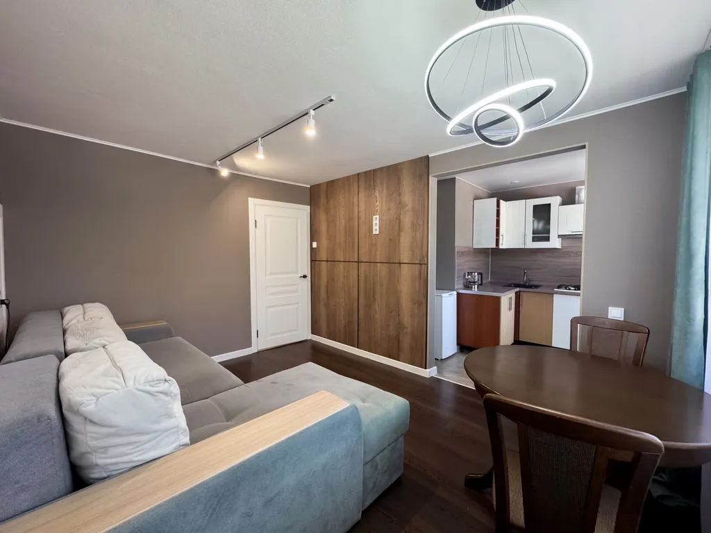 2‑комн. квартира рядом с Долиной уюта на пр. Кольский, 26