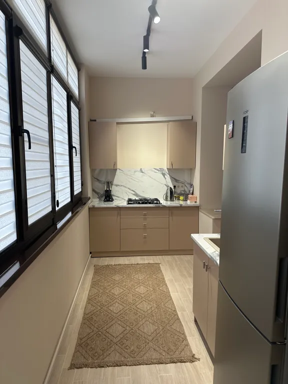 Уютная евродвушка с новым ремонтом на первой береговой линии