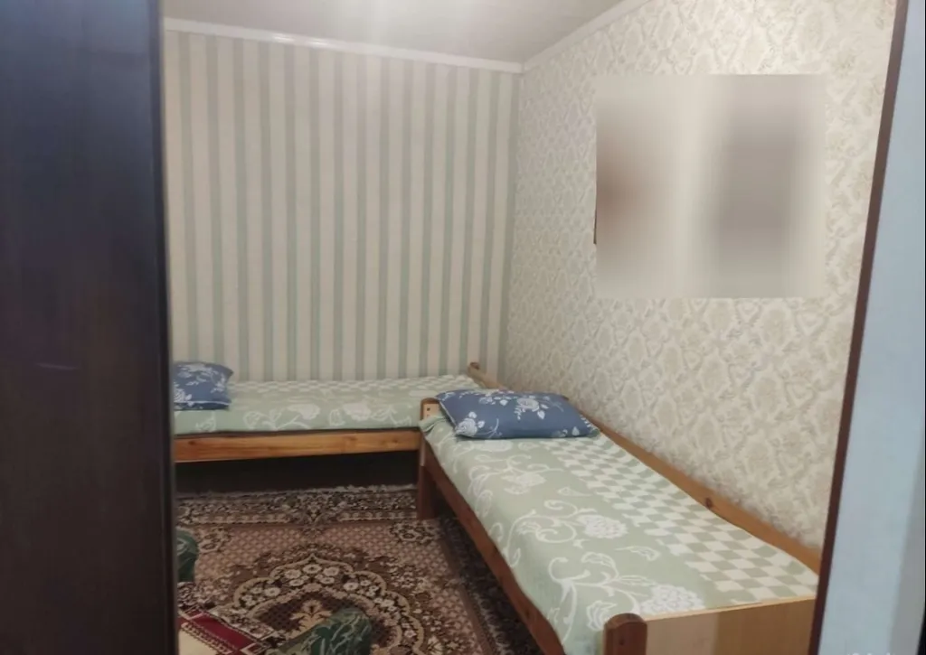 Двухэтажная дача с бассейном