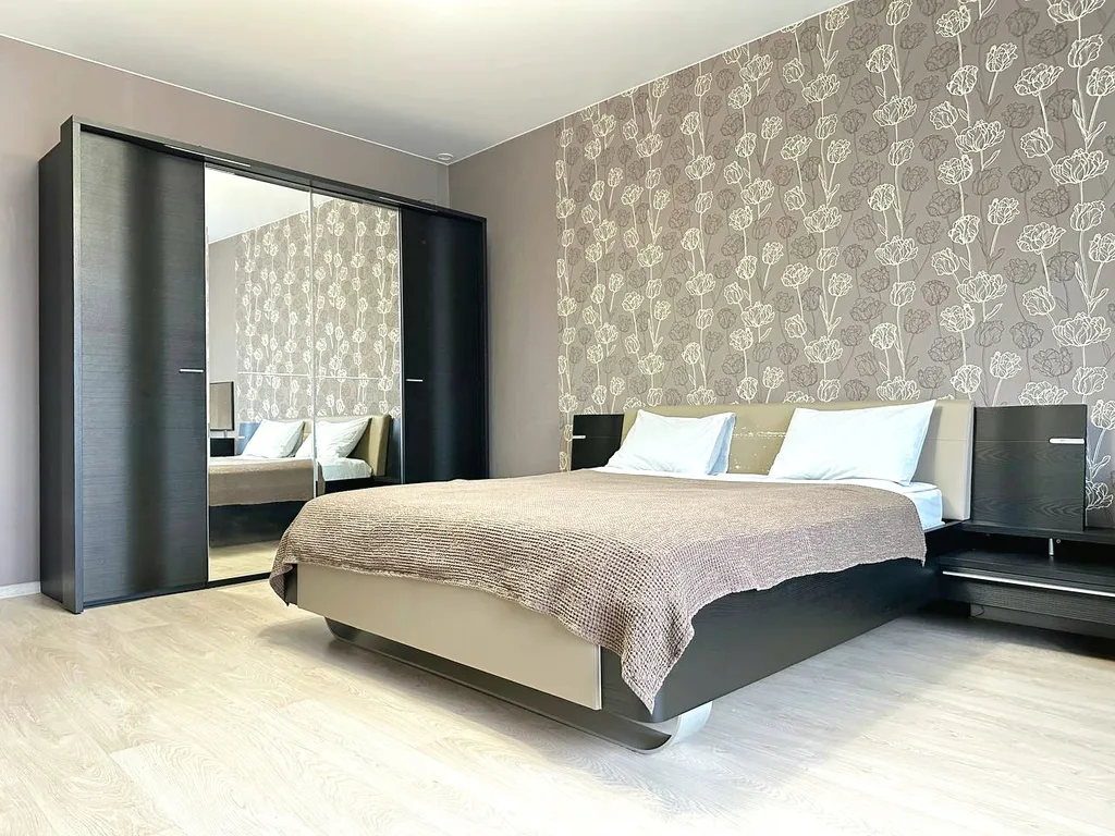 3-комнатная квартира в центре рядом с набережной — аренда посуточно в Кемерово