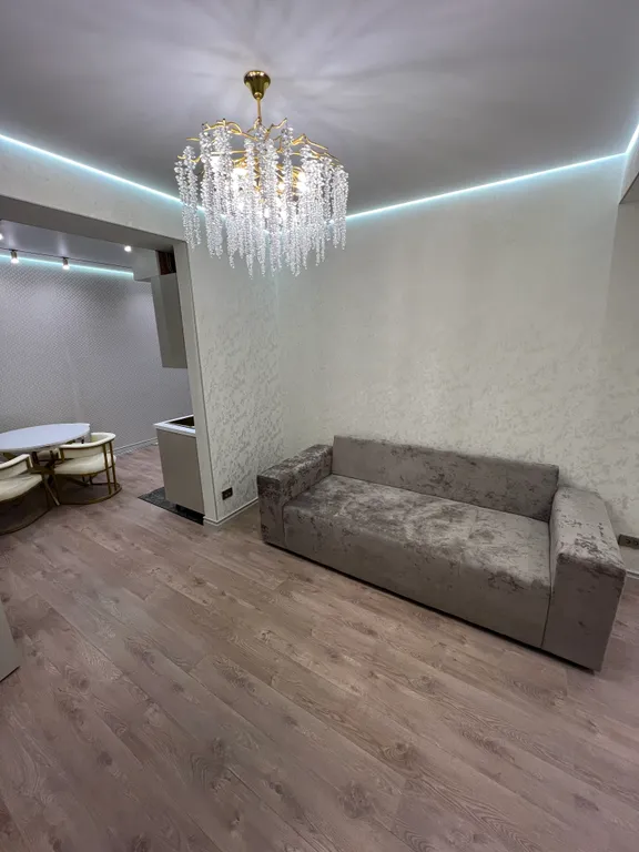 Уникaльная квартирa c видом на историчeский цeнтр Пятигoрска