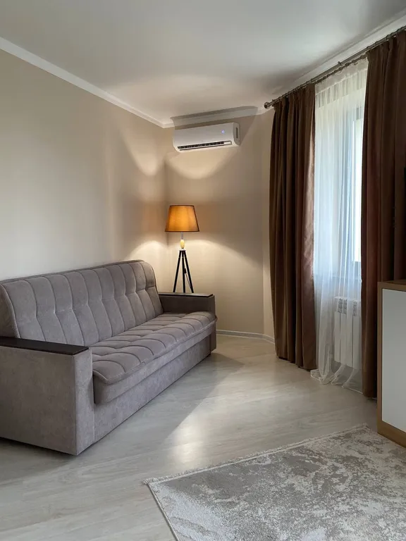 Комфортная квартира в доме у реки, возле входа в центральный парк — аренда посуточно в Алматы