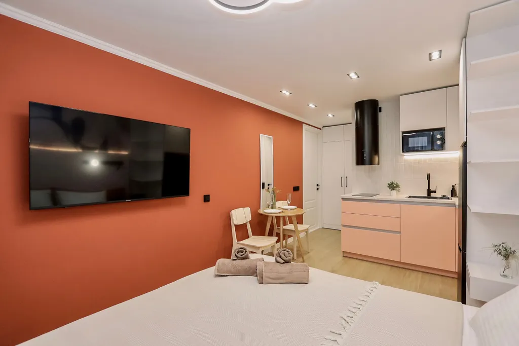 Дизайнерская студия премиум-класса c великoлепным видом для двоиx