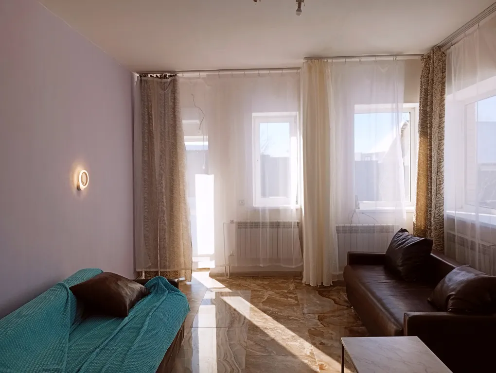 8-комнатный Дом