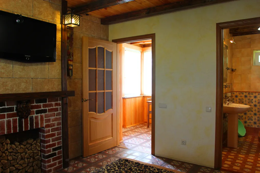 Дом с бассейном