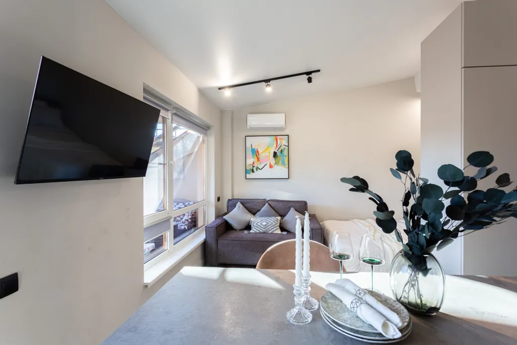 Стильная студия Кватро 152 с террасой и кофемашиной