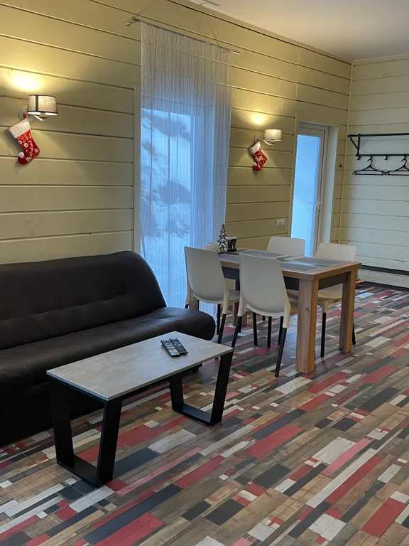 Twin house на берегу озера