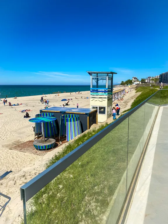 Коттедж с отдельным входом и видом на сад