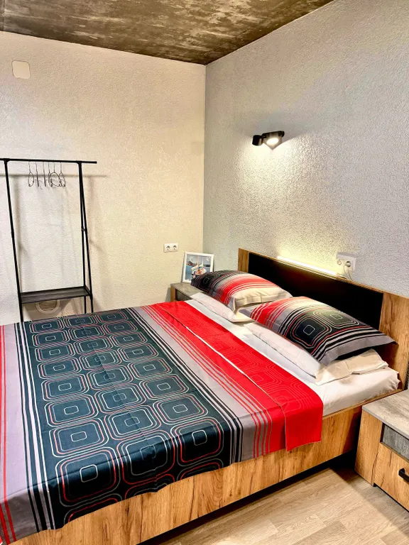 Квартира Новая студия в тихом местечке, зелень, пенье птиц, горы и море — Варваровка