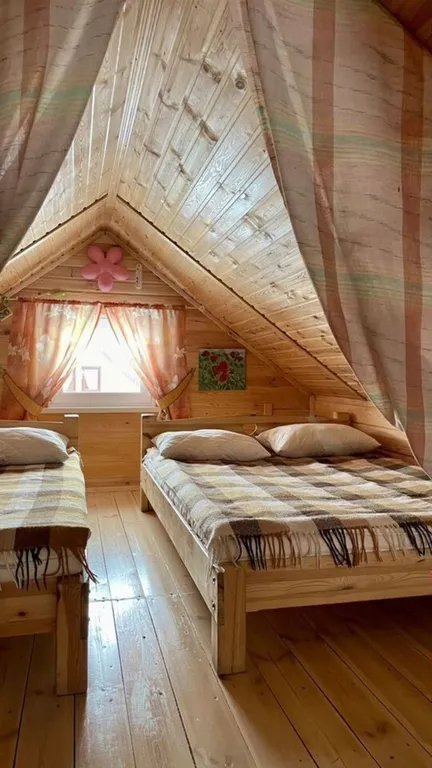 Домик на берегу Оки в сельской усадьбе Варежка