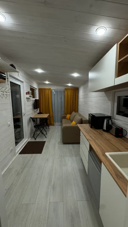 Небольшой уютный домик с чаном