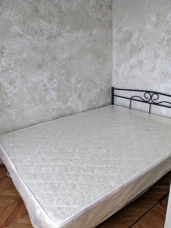 Уютная квартира в городе с видом на горы