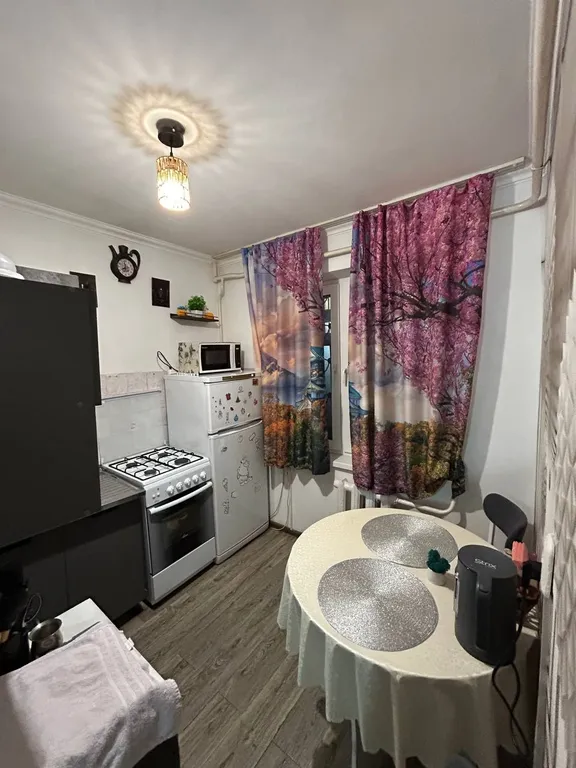 Солнечная уютная квартира возле набережной