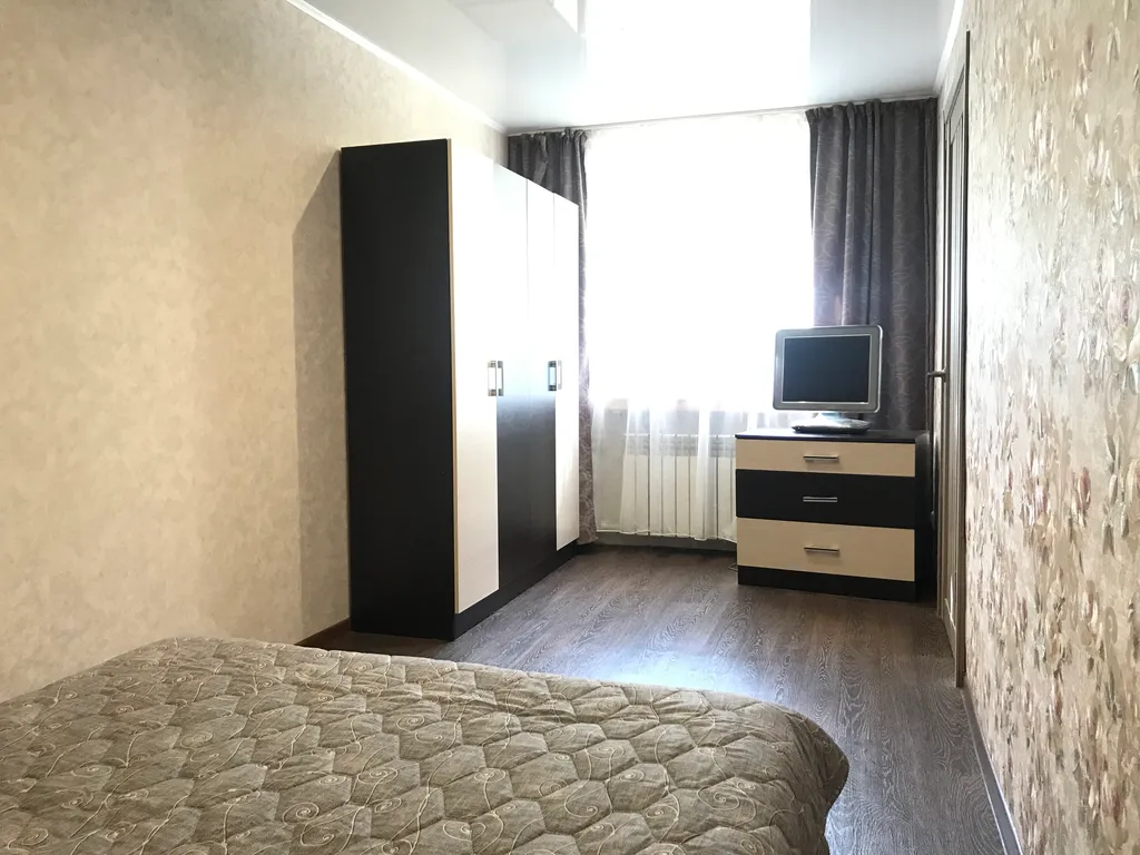 Двухкомнатная квартира на набережной в центре города