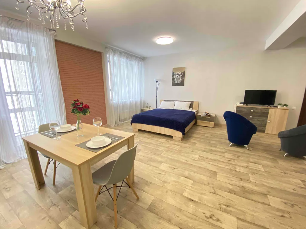 Поделам Функциональная квартира рядом с парком им. Гагарина