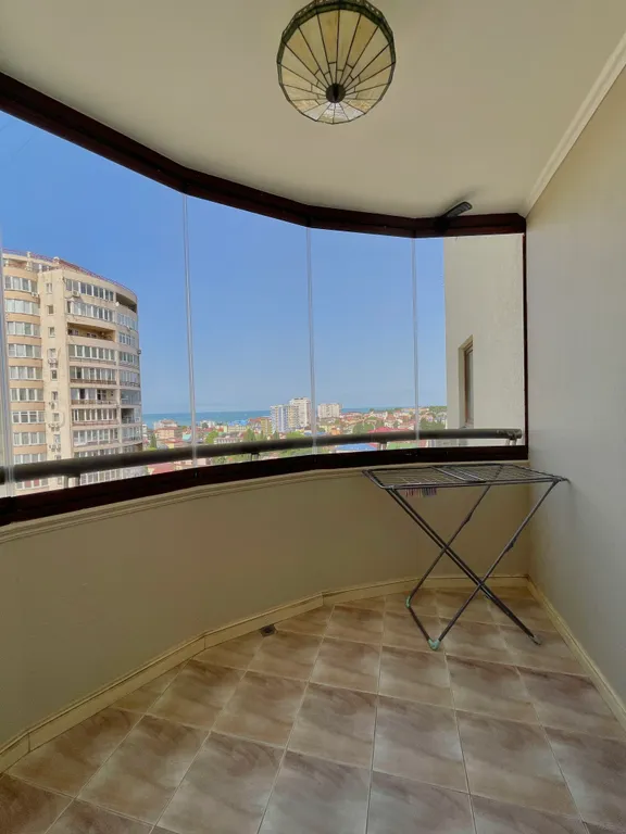 Квартира в центре с видом на море