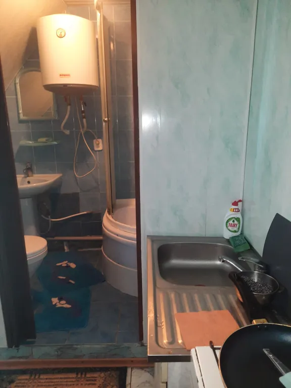 Эллинг на самом берегу моря