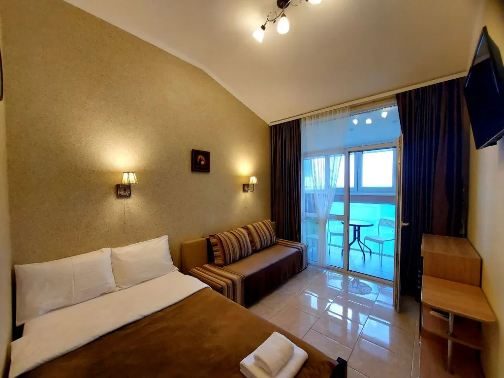 "Лазурный Батилиман", вид на море с 8-ого этажа