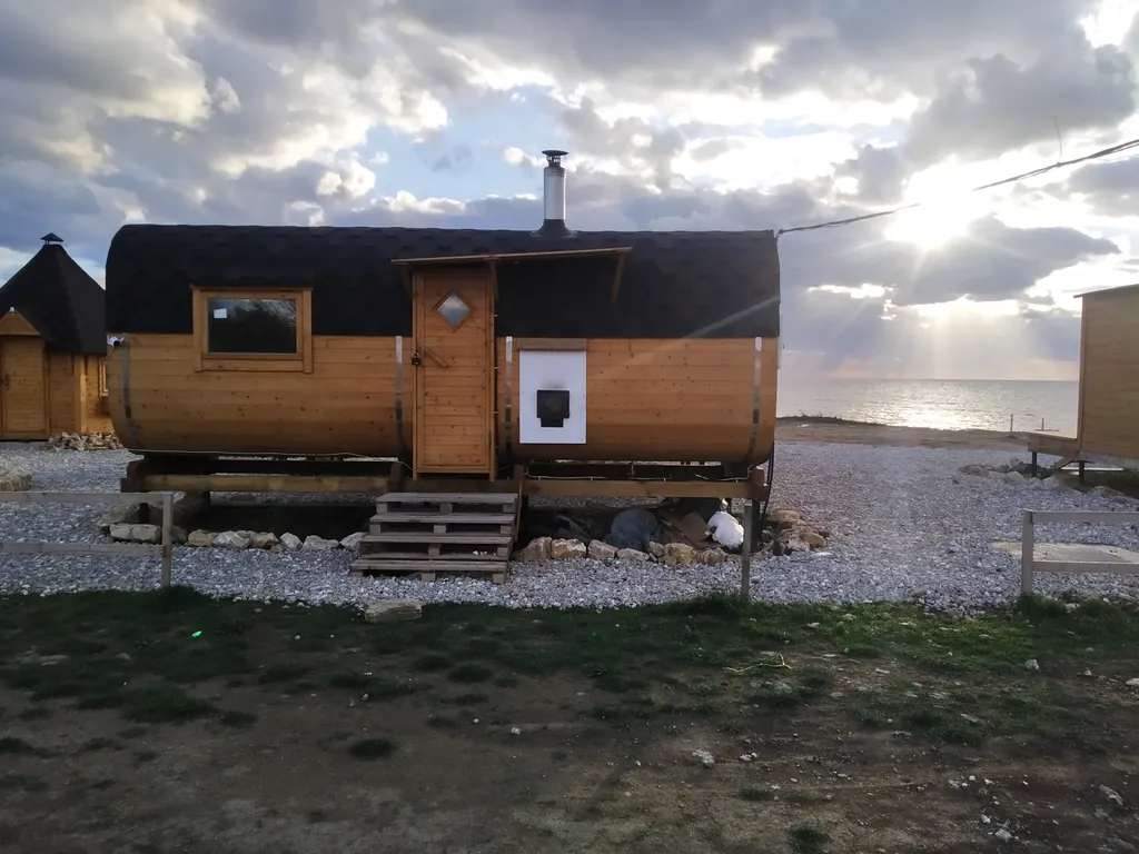 Апартаменты под маяком на берегу мыса Тарханкут