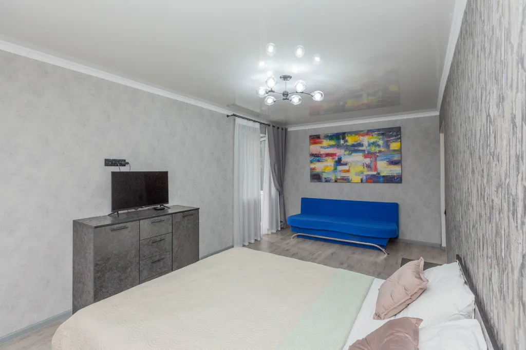 Современная красивая квартира в центре города