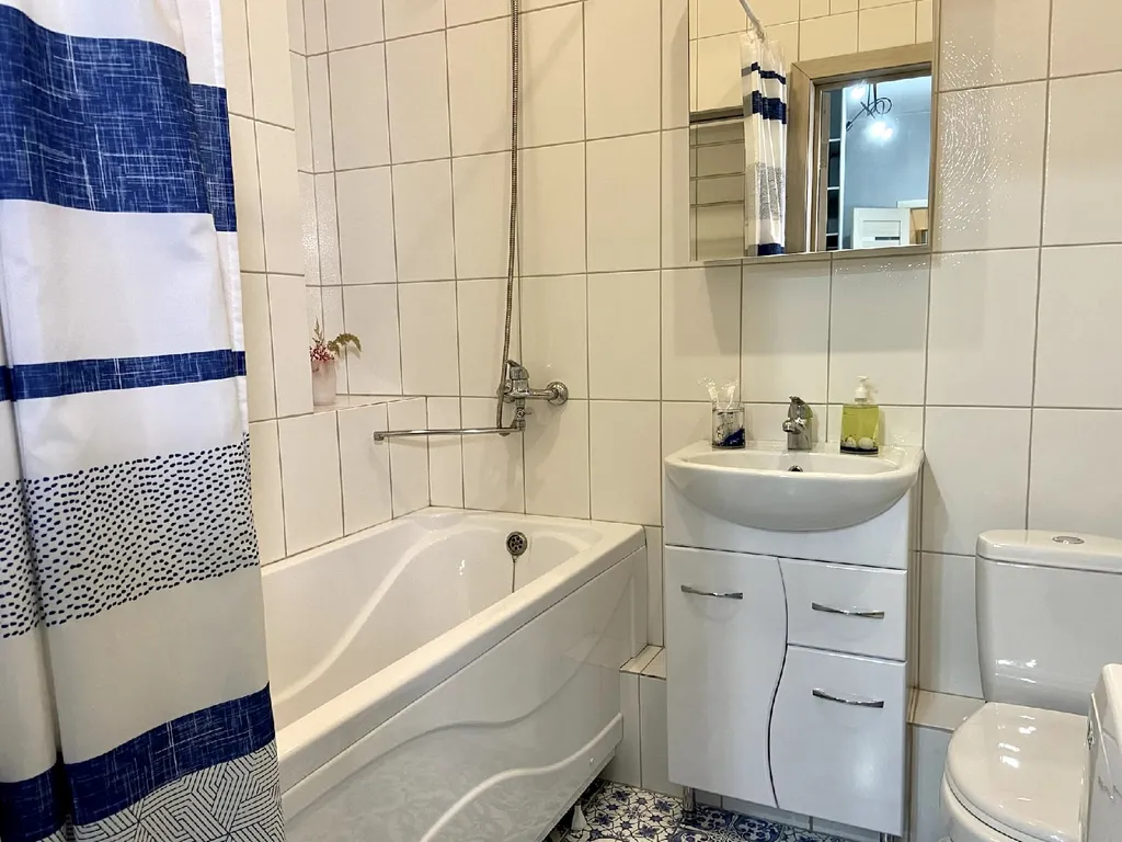 Квартира Хэппи Хаус Студия в стиле лофт в Кузьминках — Омск