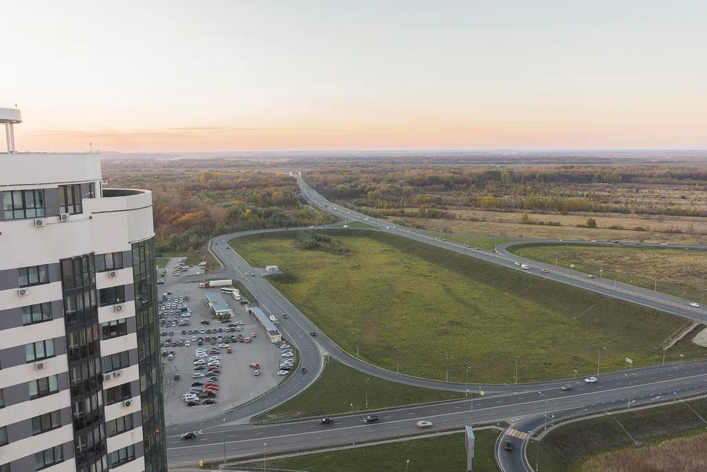 Уютная квартира в ЖК Паруса с подвесным креслом от Kravc Group