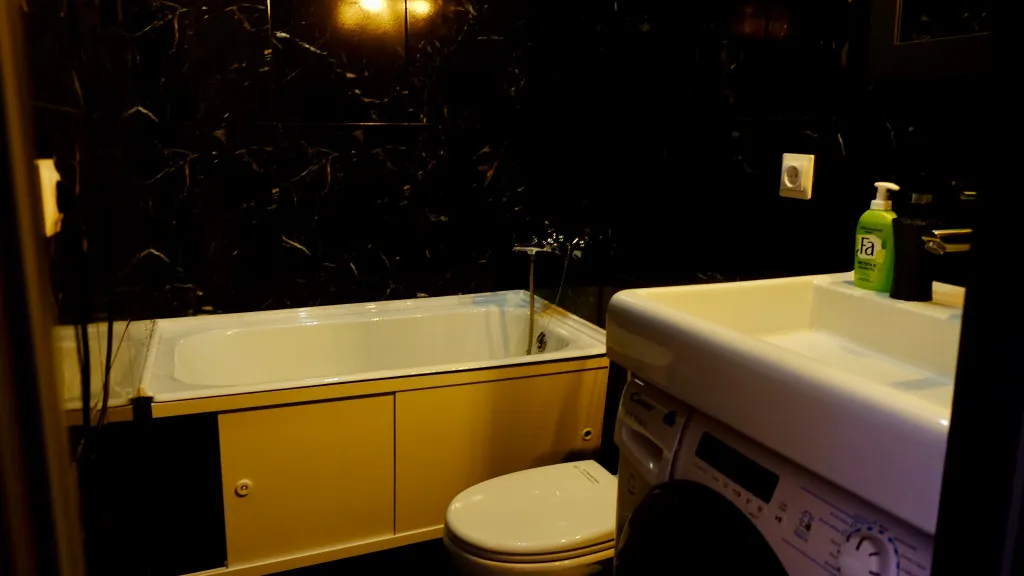 Студия у метро