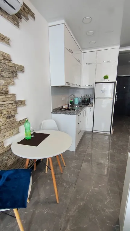 Квартира-студия у самого моря для наслаждения видом и комфортом