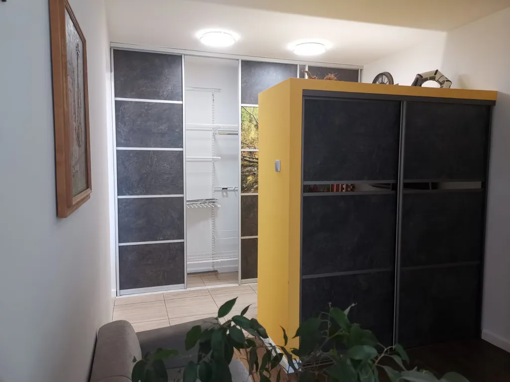 Видовая двухкомнатная квартира в центре города