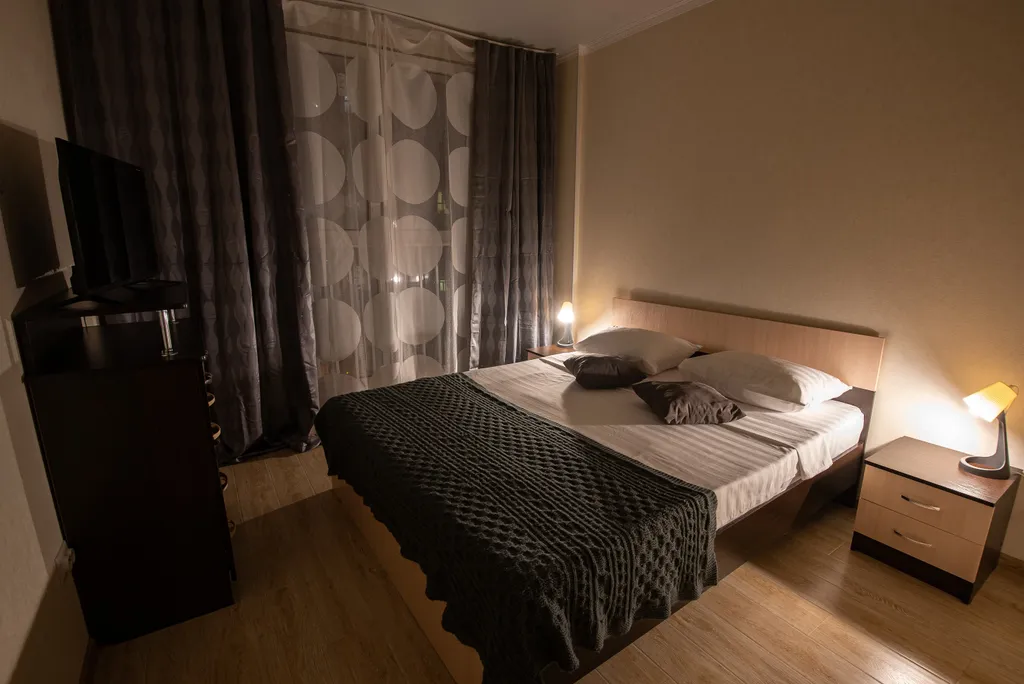 Квартира Квартира Светлая евродвушка в центре, 2 жк-телевизора, удобная кровать — Краснодар