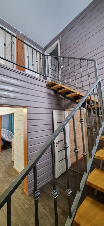 Дом по соседству с вотчиной Деда мороза