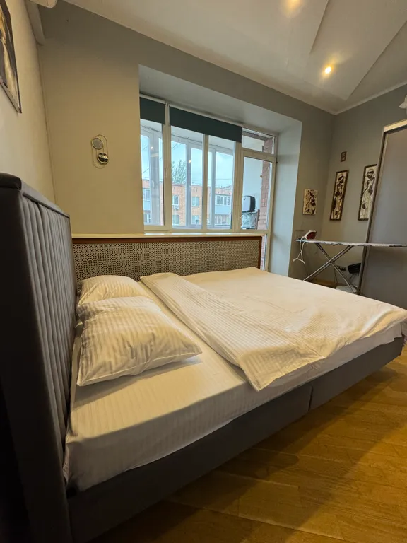 Огромная квартира на набережной