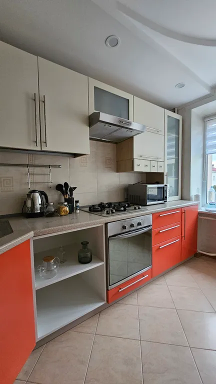 Тихая квартира в самом центре с видом на сквер