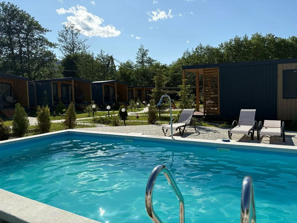 Уютный домик в горах с бассейном