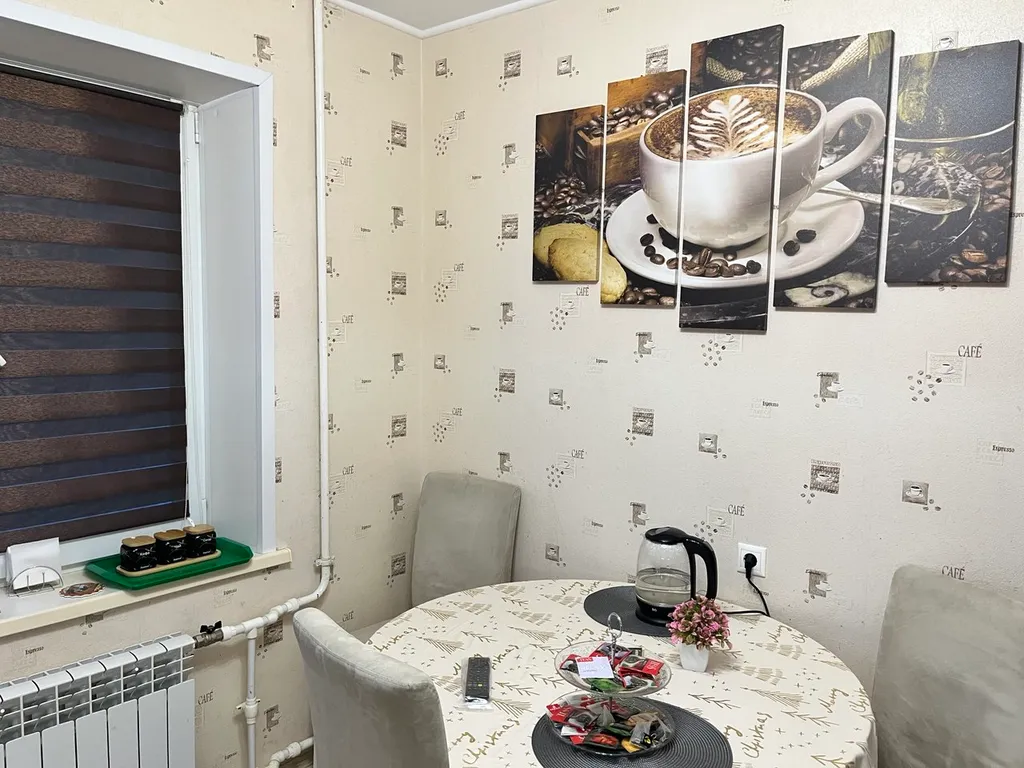 Большая тёплая уютная квартира с тремя отдельными комнатами и лоджией