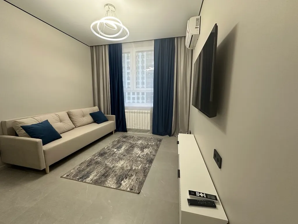 Уютная современная квартира