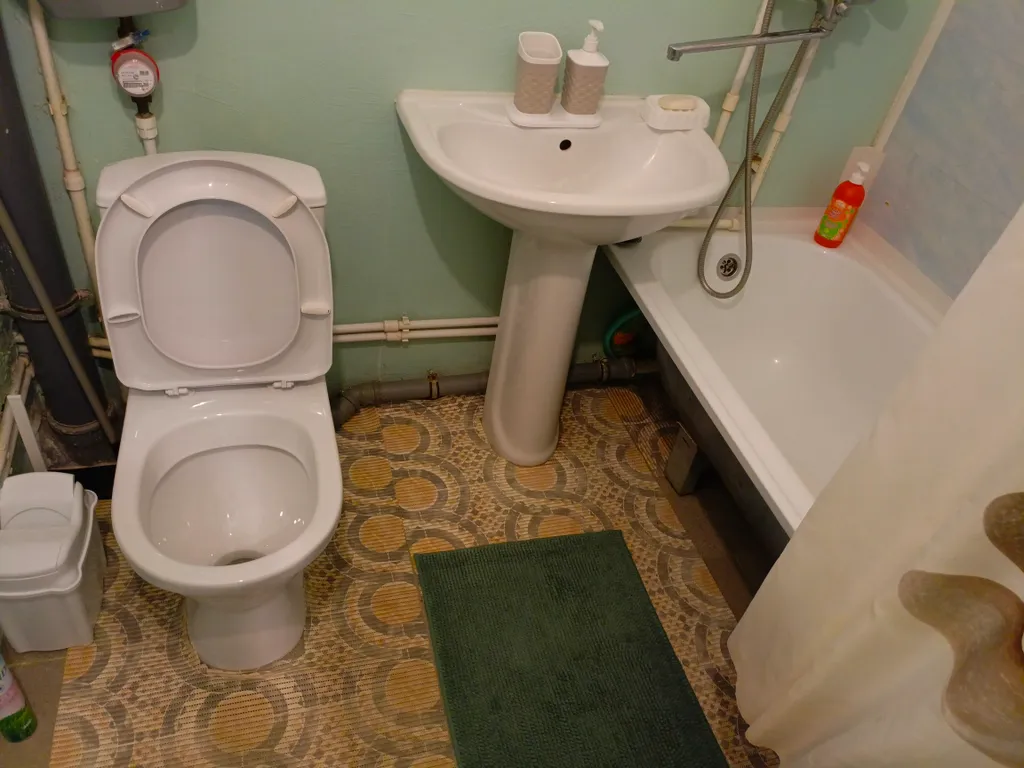 Чистейшая квартира с двумя отдельными кроватями