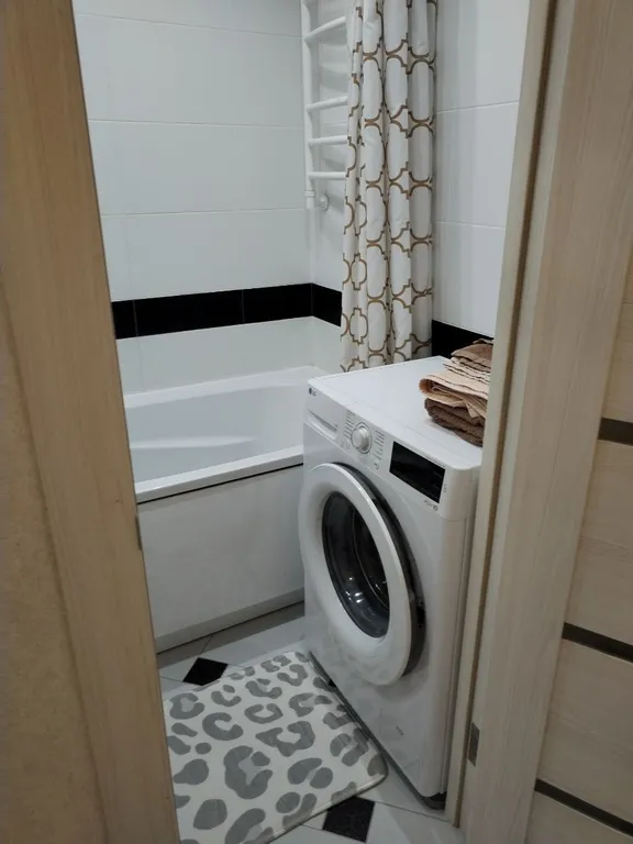 1-комнатная квартира в тихом центре у метро и жд вокзала