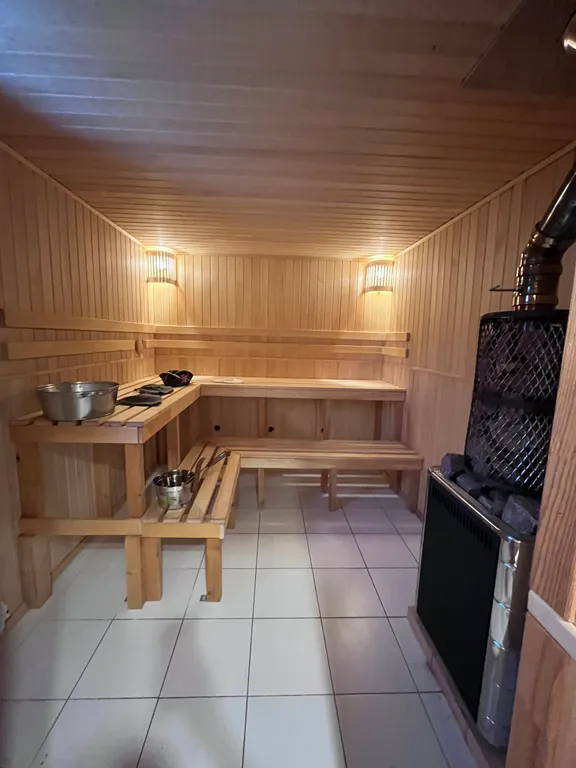 Уютный коттедж с камином, сауной и закрытой частной территорией